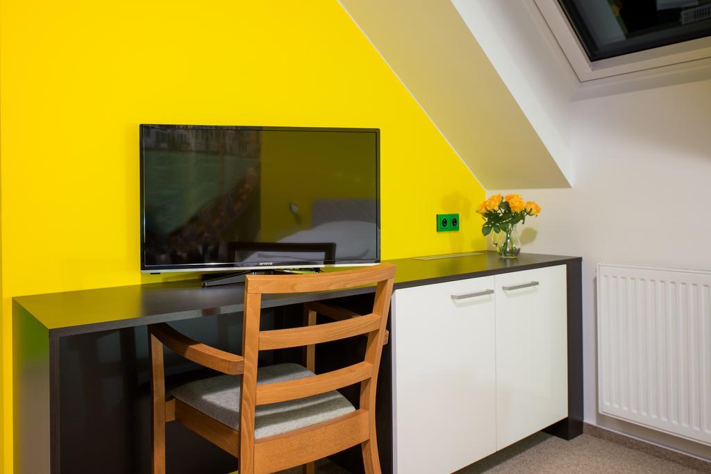 Relax21 Hotel Uhersky Ostroh Стая снимка
