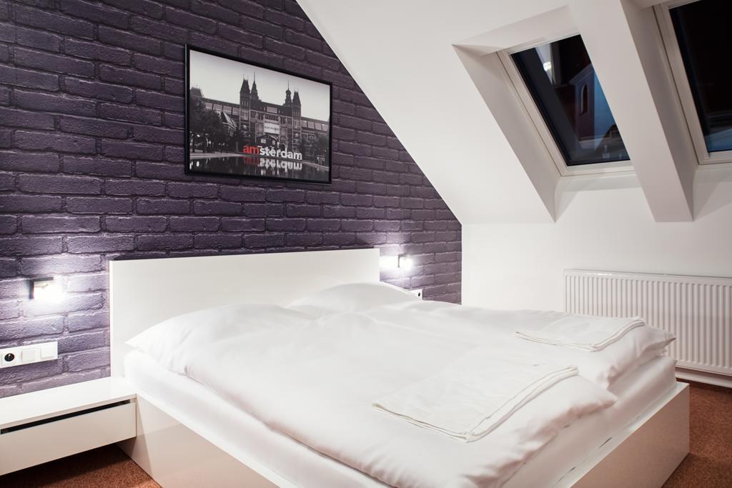 Relax21 Hotel Uhersky Ostroh Стая снимка