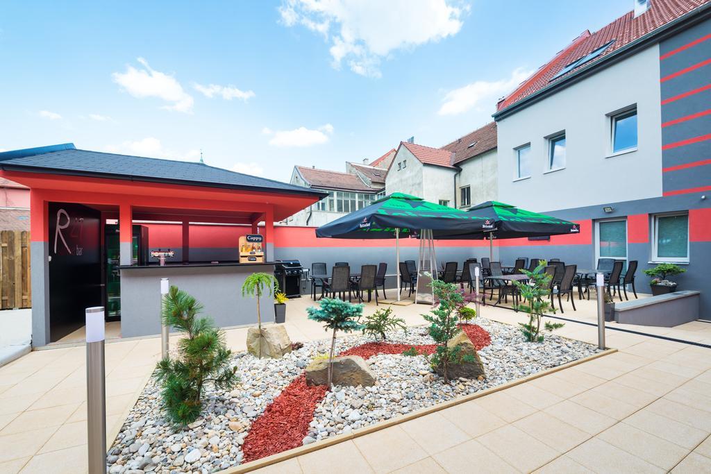 Relax21 Hotel Uhersky Ostroh Екстериор снимка